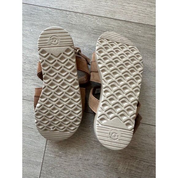 UGG Little Kids Size 13 Zini Sandal Brown - Picture 6 of 9